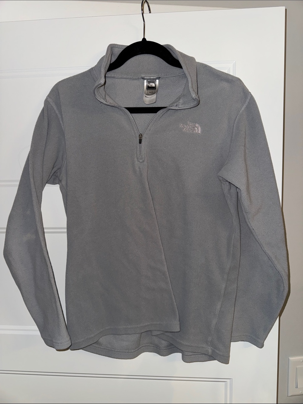 The North Face Boy’s XL Light Gray Half-Zip Fleece Pullover